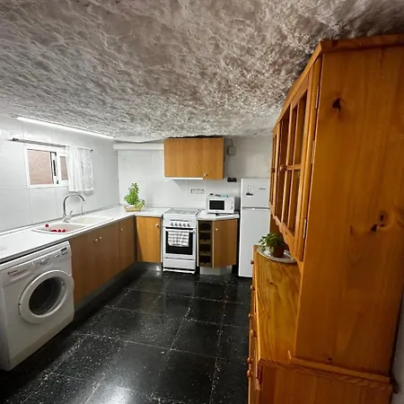 La Cueva De Toni El Seco * Paterna