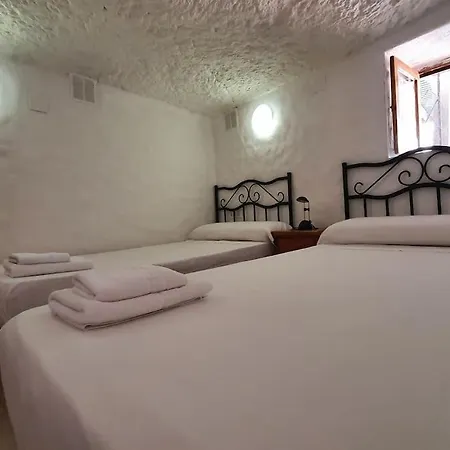 La Cueva De Toni El Seco * Paterna